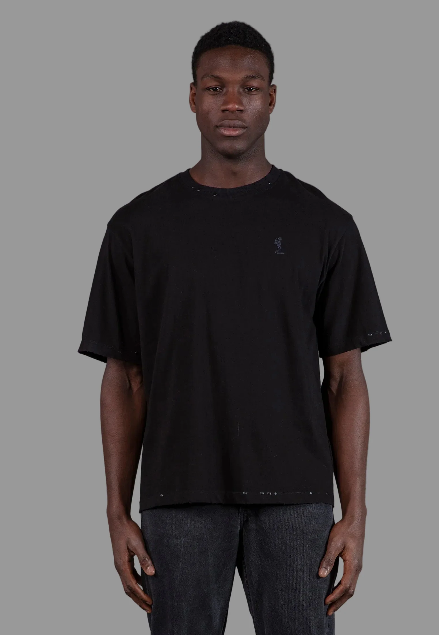 STUDDED T-SHIRT BLACK