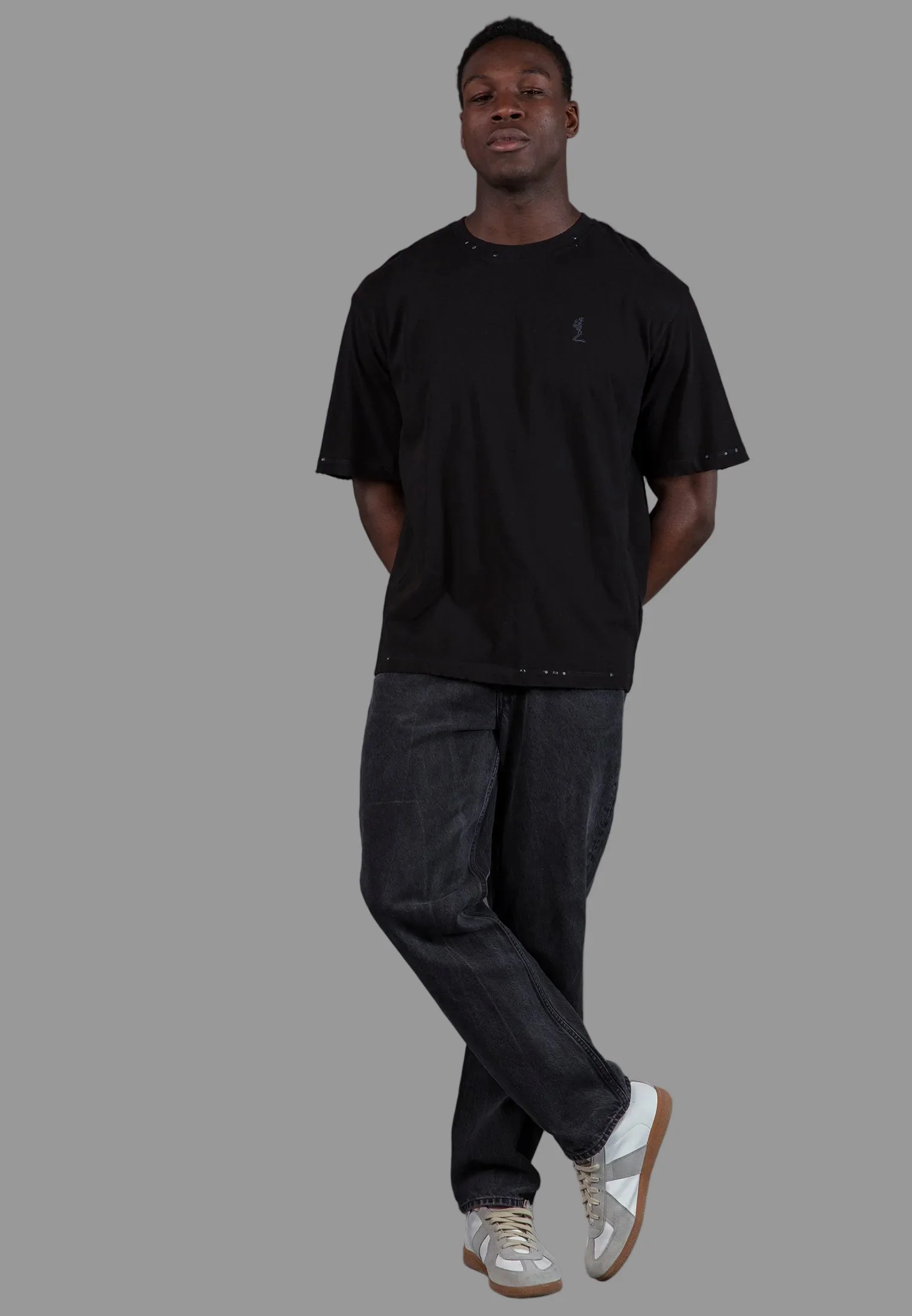 STUDDED T-SHIRT BLACK - Image 6