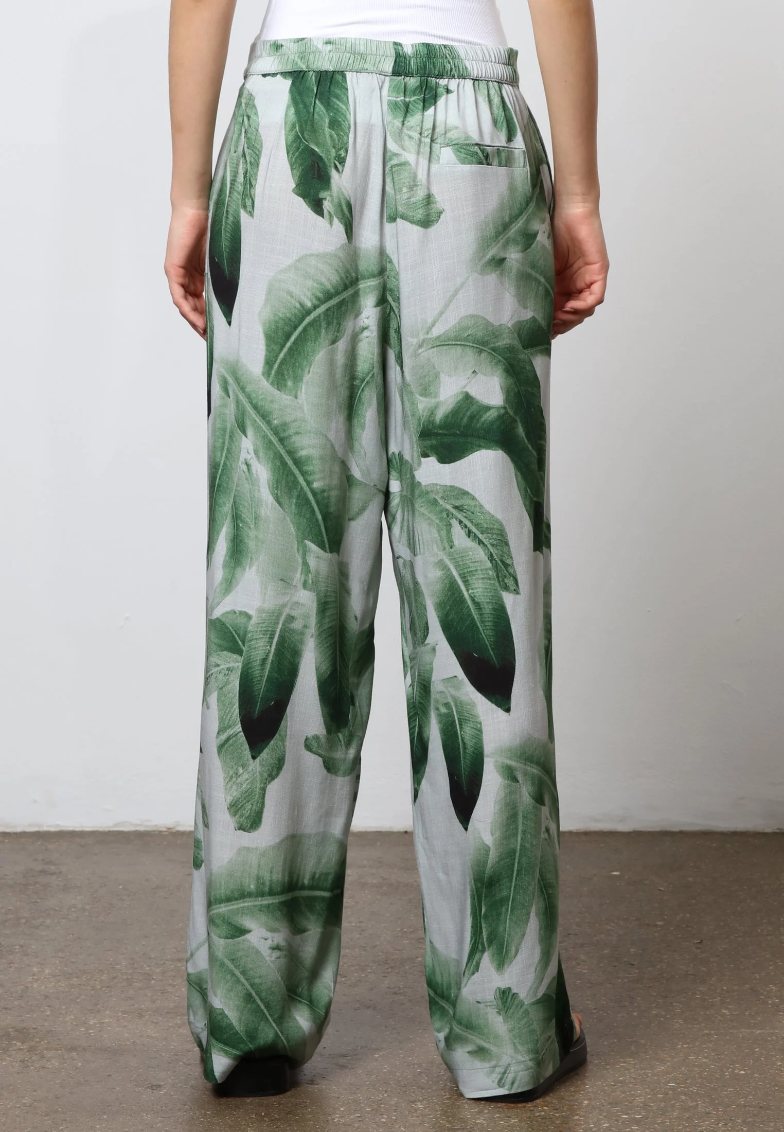TIME TROUSERS BOTANIC GREEN - Image 6