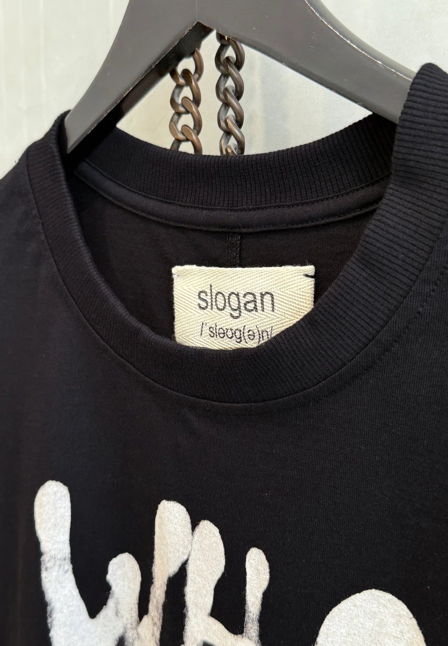 WHO GIVES A FUCK OVERSIZED T-SHIRT BLACK - Image 7