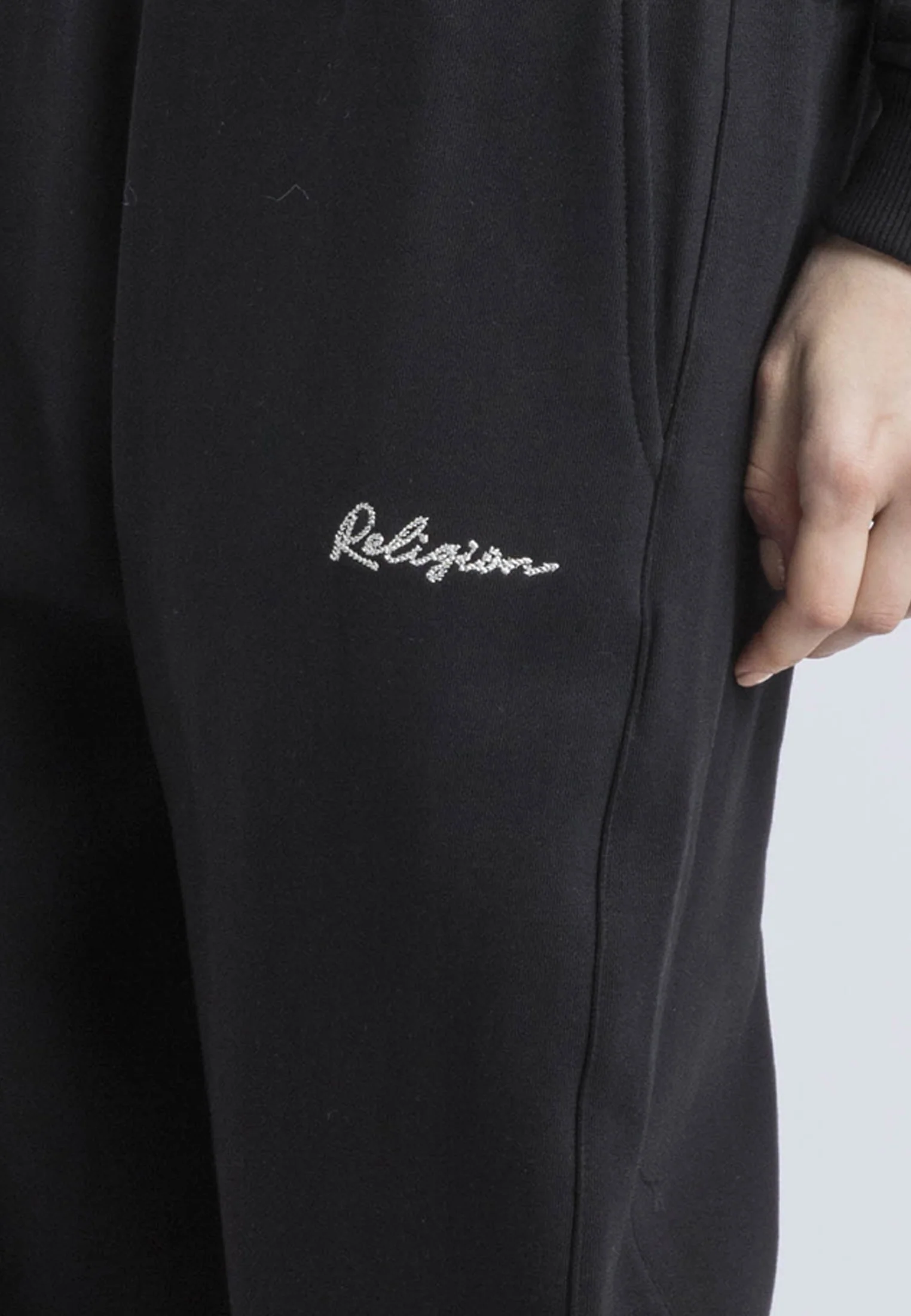 EMBROIDERY RELAXED SWEATPANTS BLACK - Image 3