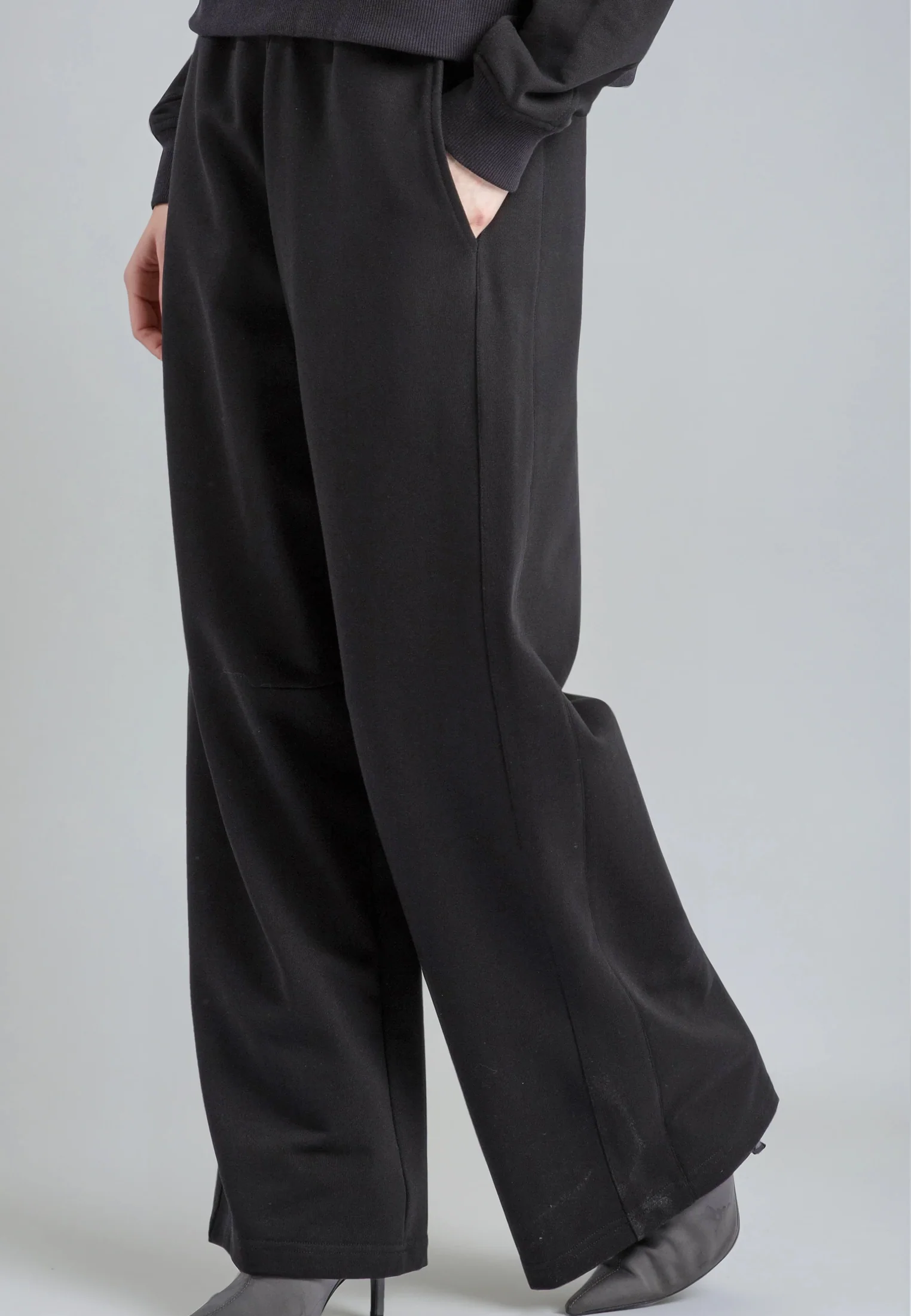 APPLIQUE RELAXED SWEATPANTS BLACK - Image 3