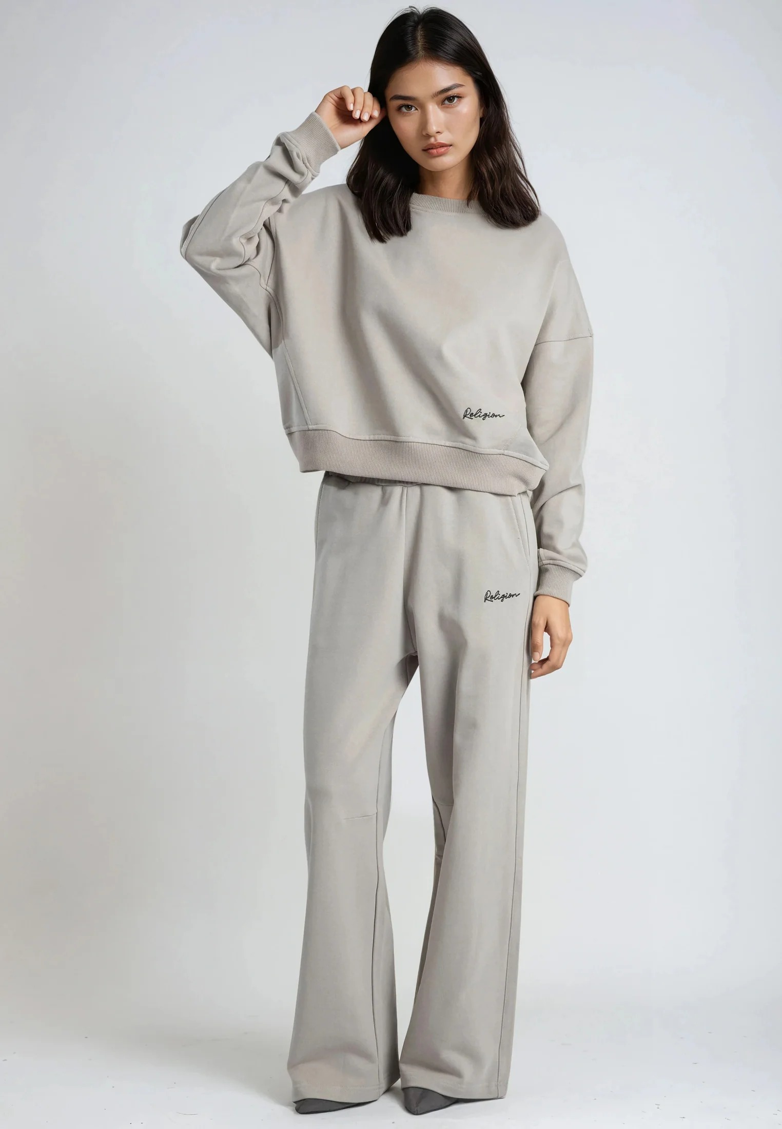 EMBROIDERY RELAXED SWEATPANTS STONE - Image 6