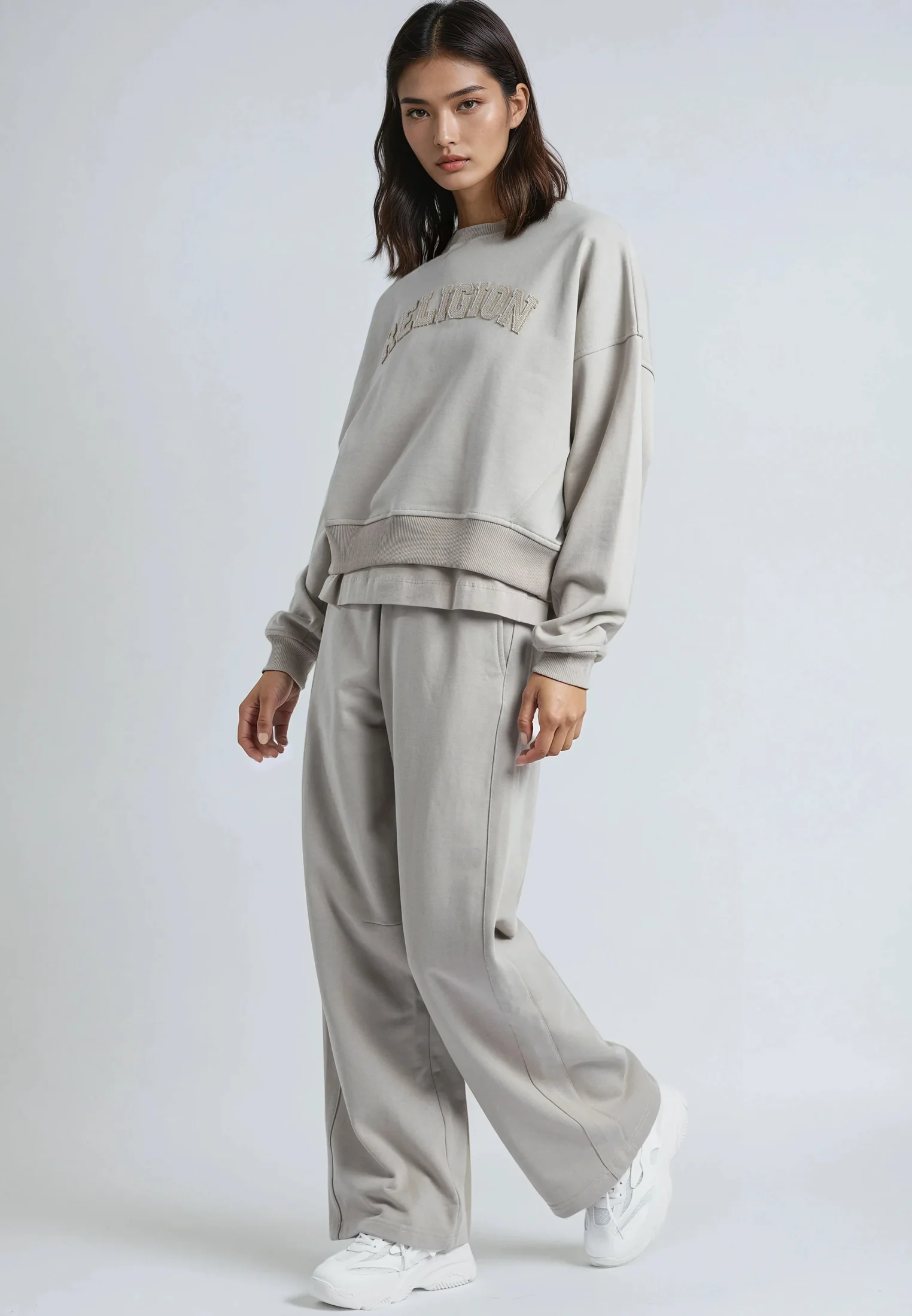 APPLIQUE RELAXED SWEATPANTS STONE - Image 4
