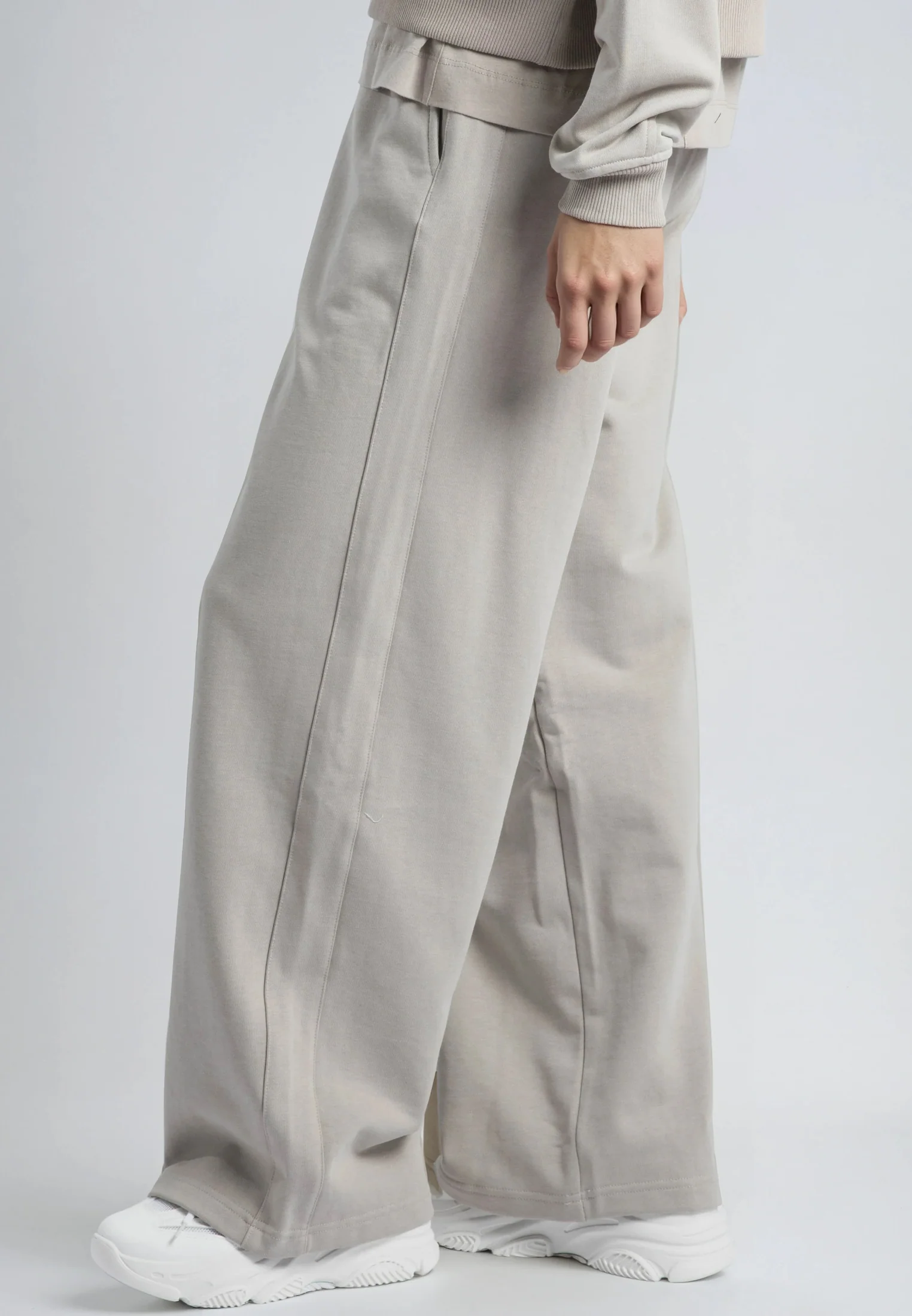 APPLIQUE RELAXED SWEATPANTS STONE - Image 5