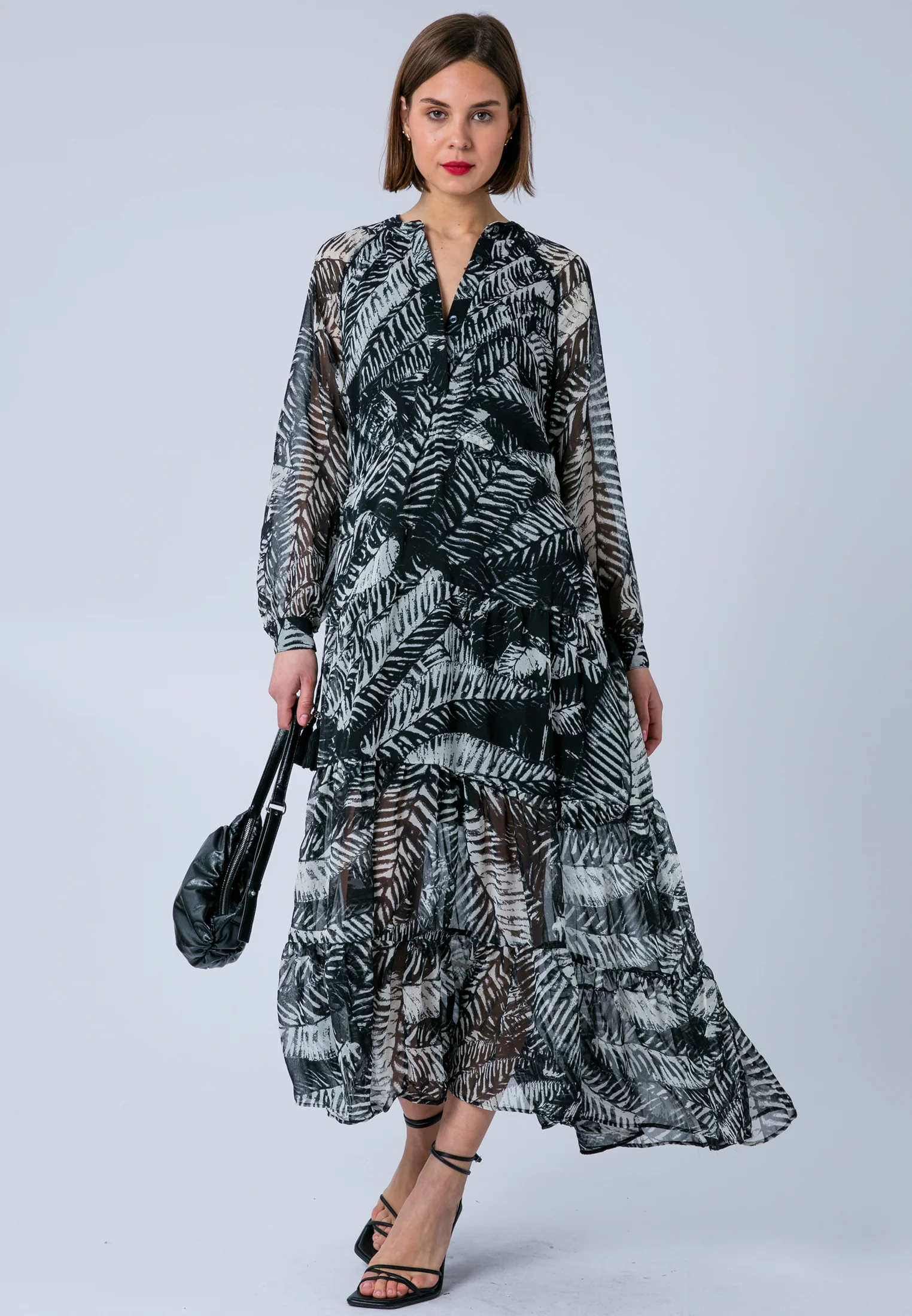 ZOE MAXI DRESS VAMP BLACK & WHITE - Image 4