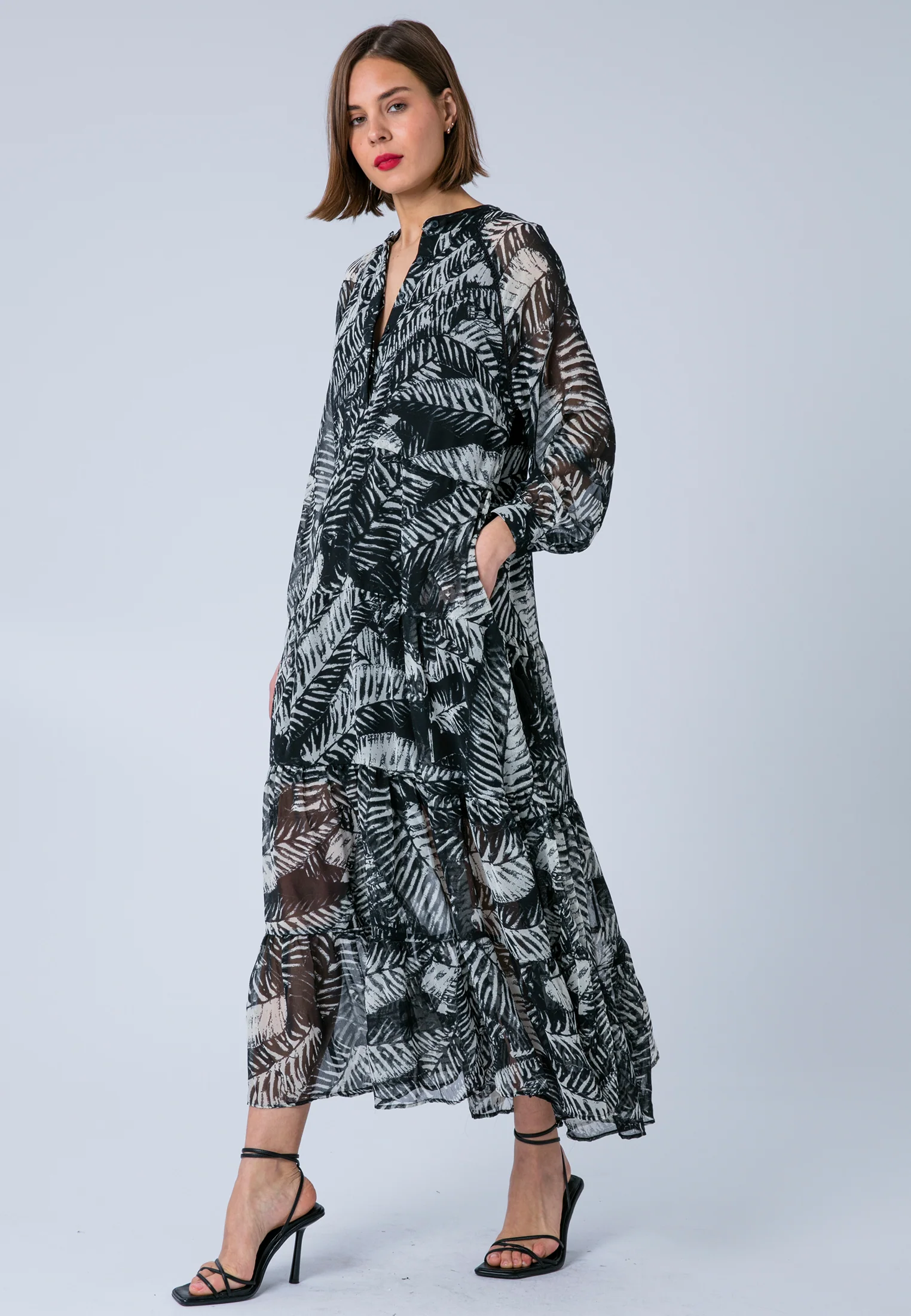 ZOE MAXI DRESS VAMP BLACK & WHITE - Image 8